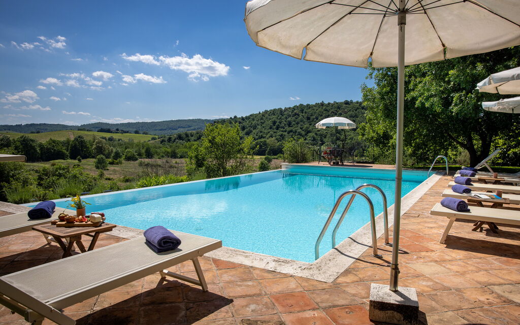 Villa Santa Barbara: Autunno, Balcone / Terrazza / Patio, Estate, Giardino, Piscina, Primavera