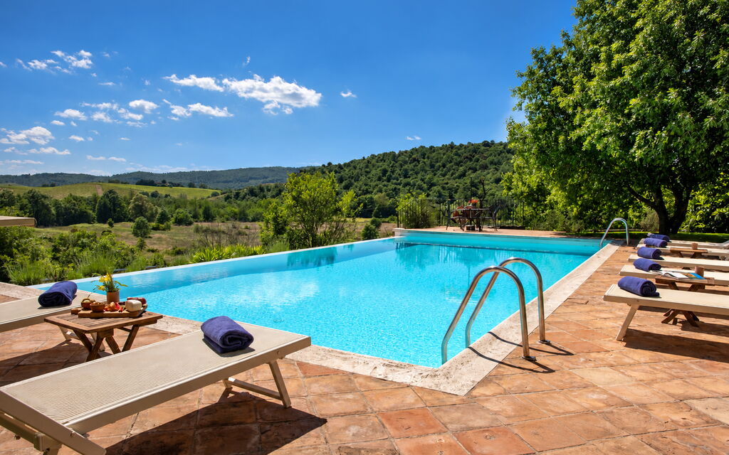 Villa Santa Barbara, Pool and Relax, Siena Countryside: Autunno, Estate, Piscina, Primavera