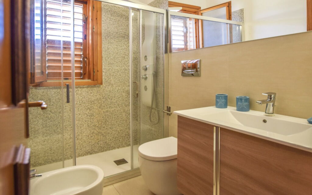 Il Favollo: Autumn, Bathroom, Spring, Summer