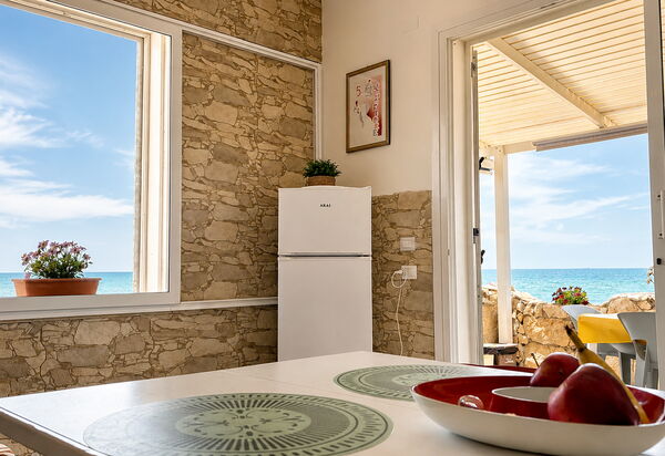 La Casa in Riva al Mare: Autumn, Dining Room, Kitchen, Spring, Summer