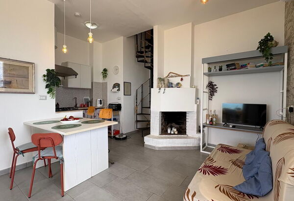 La Casa in Riva al Mare: Autumn, Dining Room, Kitchen, Spring, Summer