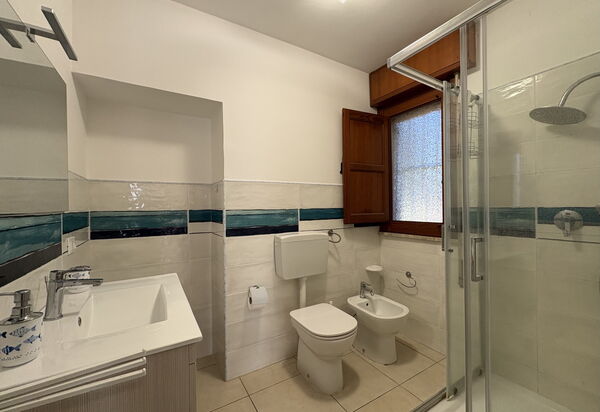 La Dimora di Artemide: Autumn, Bathroom, Spring, Summer