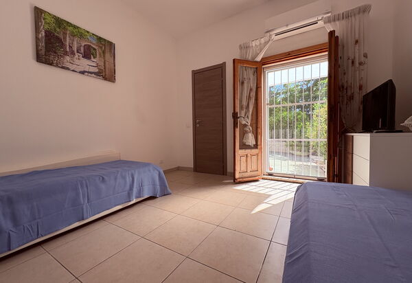 La Dimora di Artemide: Autumn, Bedroom, Spring, Summer