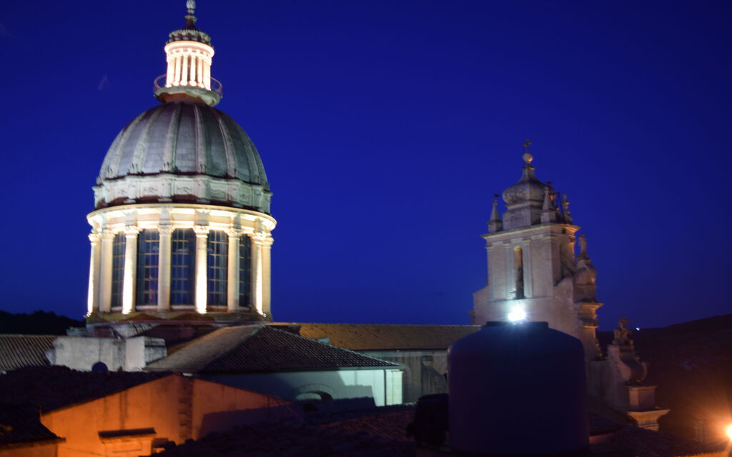 La Dimora di Artemide: Autumn, Spring, Summer