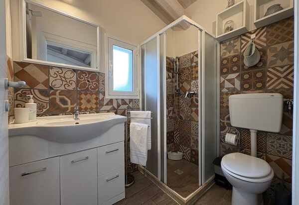 Villa Simona: Autumn, Bathroom, Spring, Summer
