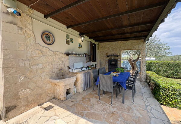 Villa Simona: Autumn, Balcony / Terrace / Patio, Garden, Kitchen, Spring, Summer