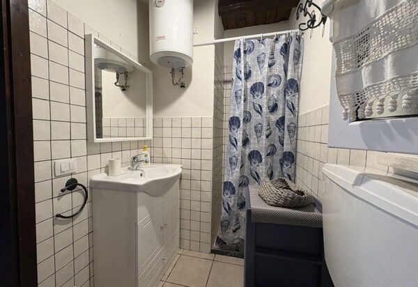 Villa Simona: Autumn, Bathroom, Spring, Summer