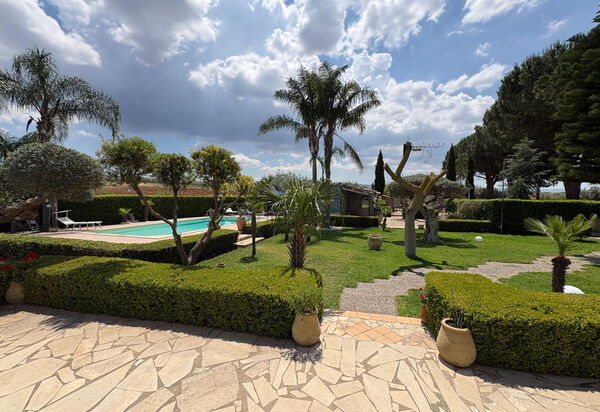 Villa Simona: Autumn, Balcony / Terrace / Patio, Garden, Pool, Spring, Summer