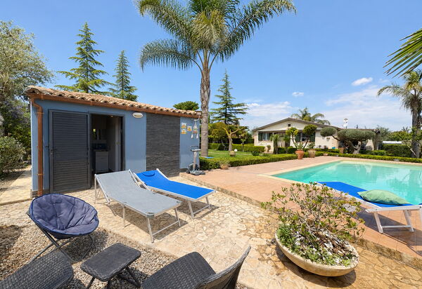 Villa Simona: Autumn, Balcony / Terrace / Patio, Garden, Pool, Spring, Summer