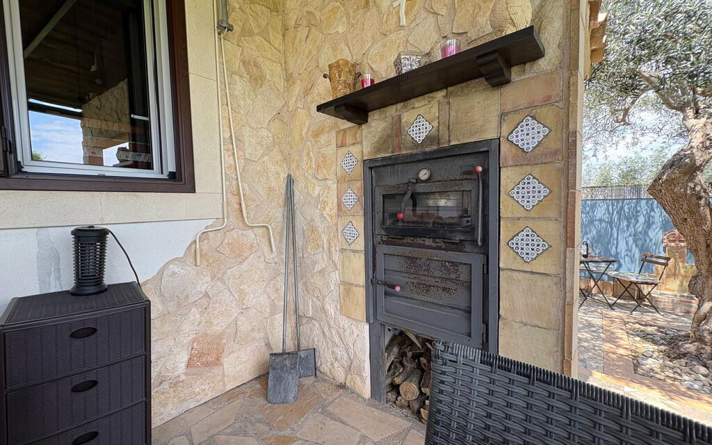 Villa Simona: Autumn, Balcony / Terrace / Patio, Garden, Kitchen, Spring, Summer