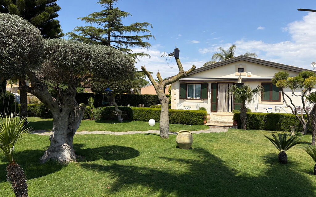 Villa Simona: Autumn, Balcony / Terrace / Patio, Garden, Spring, Summer