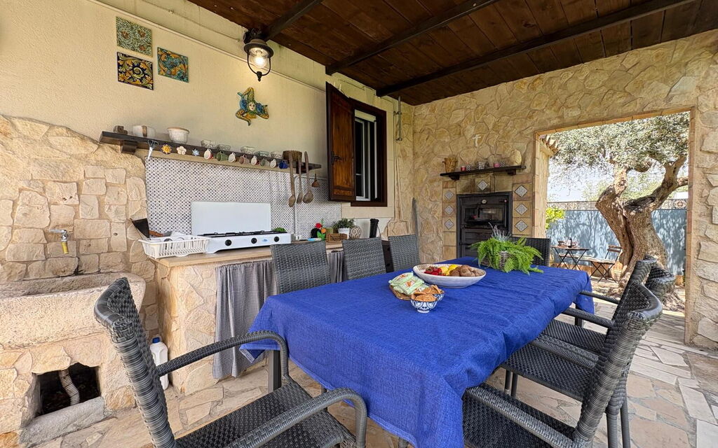 Villa Simona: Autumn, Balcony / Terrace / Patio, Garden, Kitchen, Spring, Summer