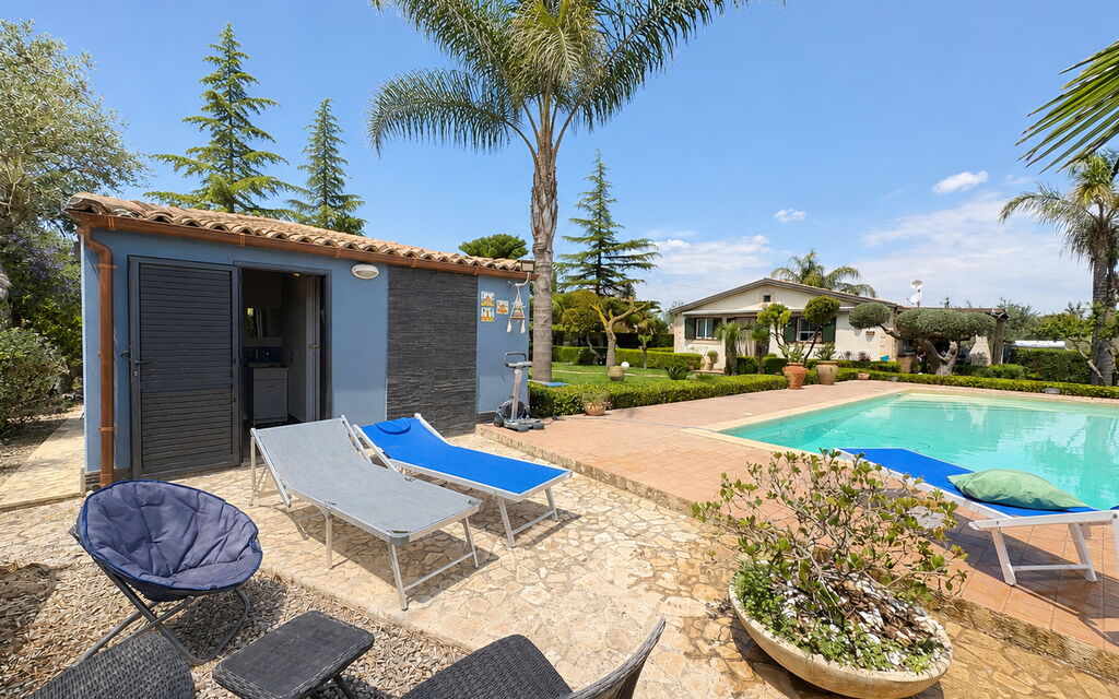 Villa Simona: Autumn, Balcony / Terrace / Patio, Garden, Pool, Spring, Summer