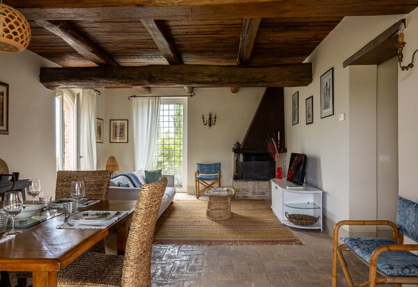 Il Casale al Colle: Autumn, Living Room, Spring, Summer