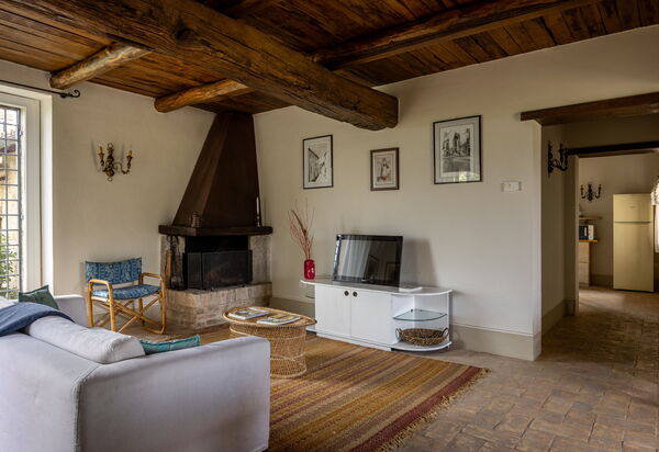 Il Casale al Colle: Autumn, Living Room, Spring, Summer