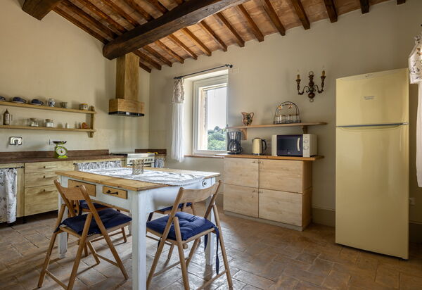 Il Casale al Colle: Autumn, Kitchen, Spring, Summer