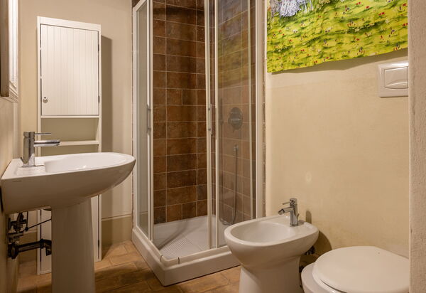 Il Casale al Colle: Autumn, Bathroom, Spring, Summer
