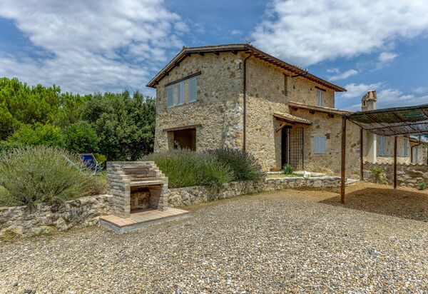 Il Casale al Colle: Autumn, Building Exterior, Spring, Summer