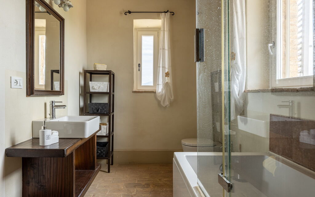 Il Casale al Colle: Autunno, Bagno, Estate, Primavera