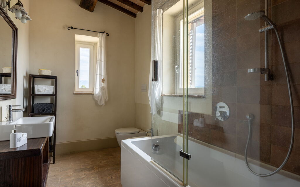 Il Casale al Colle: Autunno, Bagno, Estate, Primavera