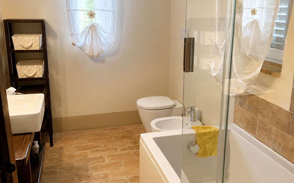 Il Casale al Colle: Autumn, Bathroom, Spring, Summer