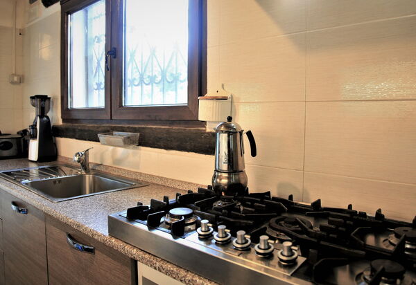 Casa Goel: Autumn, Kitchen, Spring, Summer