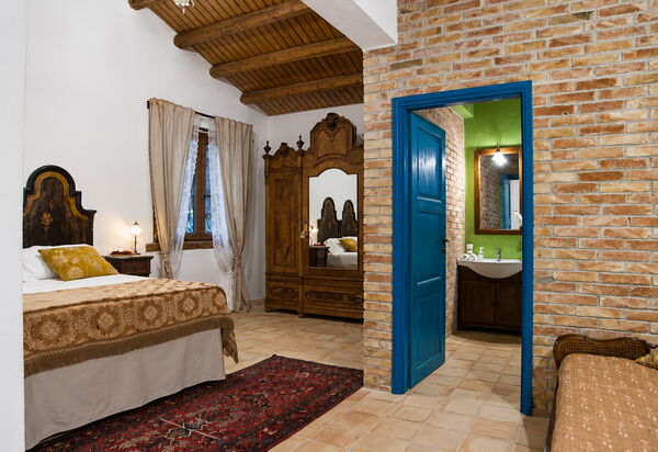 Casa Goel: Autumn, Bathroom, Bedroom, Spring, Summer