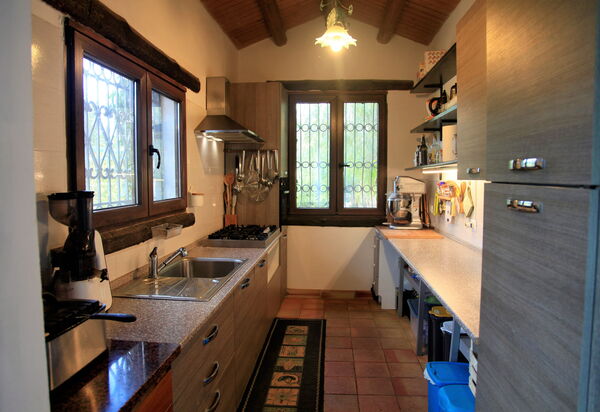 Casa Goel: Autumn, Kitchen, Spring, Summer