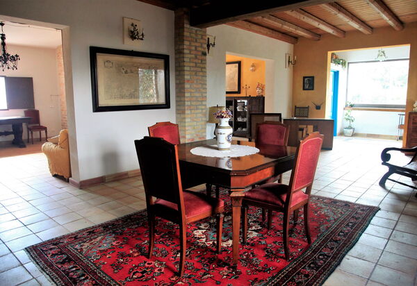 Casa Goel: Autumn, Dining Room, Living Room, Spring, Summer