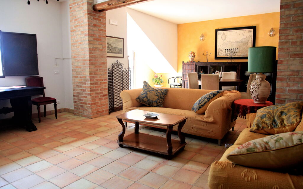 Casa Goel: Autunno, Estate, Primavera, Soggiorno