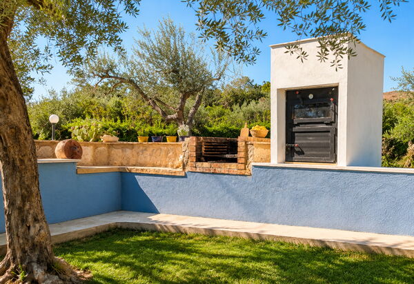 Villa le 2 Emme: Autumn, Balcony / Terrace / Patio, Building Exterior, Spring, Summer