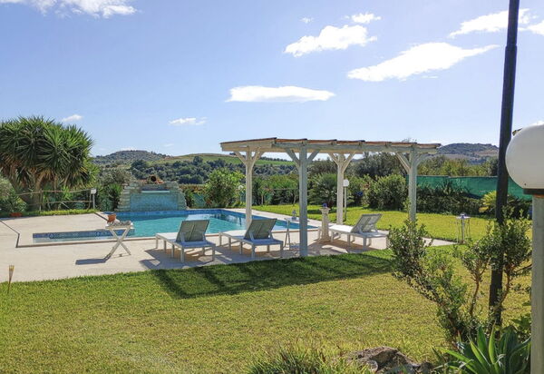 Il Cannizzo: Autumn, Garden, Pool, Spring, Summer
