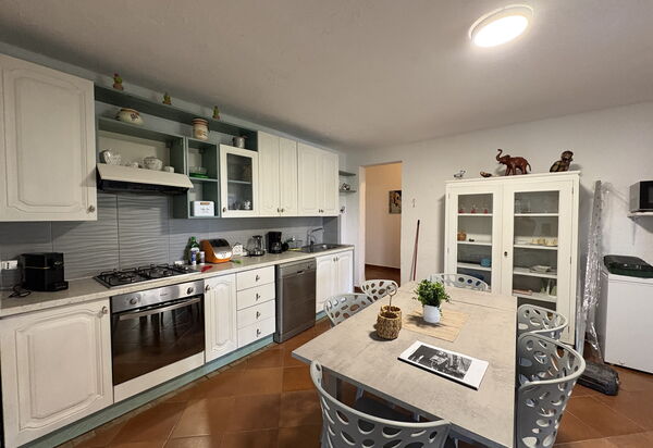 Il Cannizzo: Autumn, Kitchen, Spring, Summer
