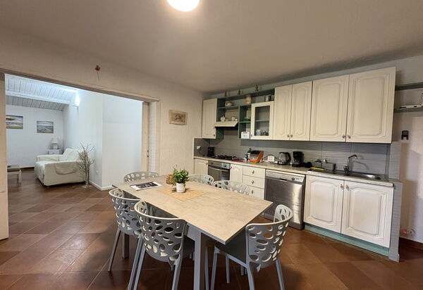 Il Cannizzo: Autumn, Kitchen, Living Room, Spring, Summer