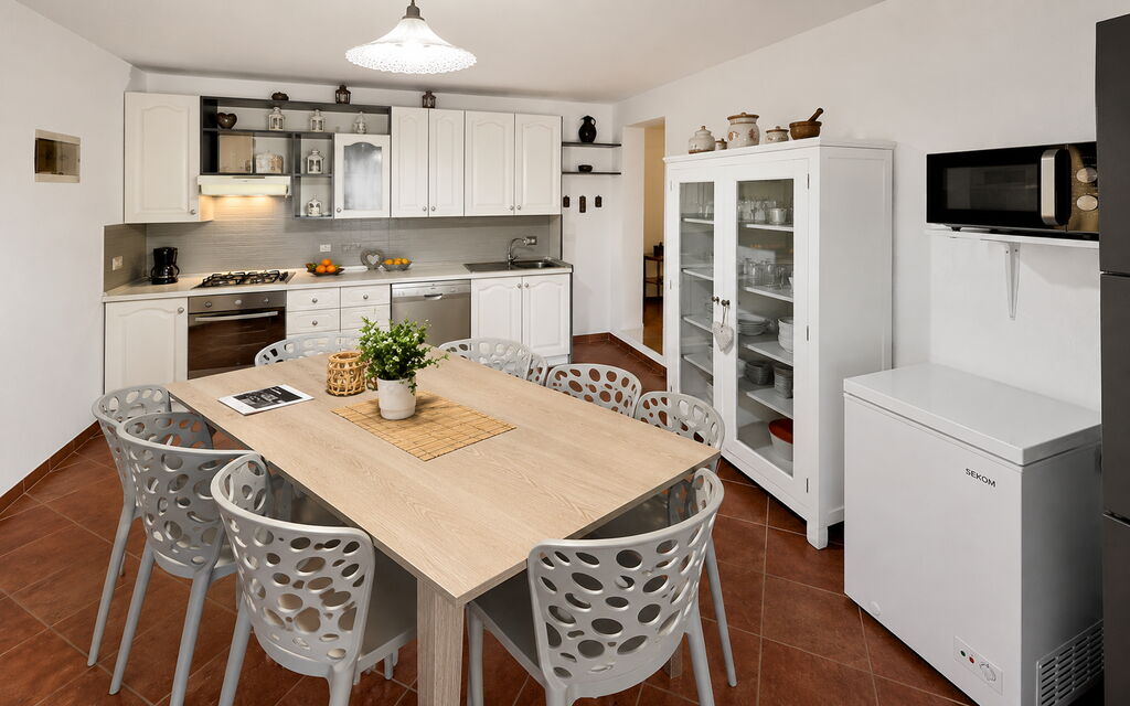 Villa le 2 Emme: Autumn, Dining Room, Kitchen, Spring, Summer