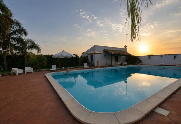 Villa Cigno Reale: Autumn, Pool, Spring, Summer