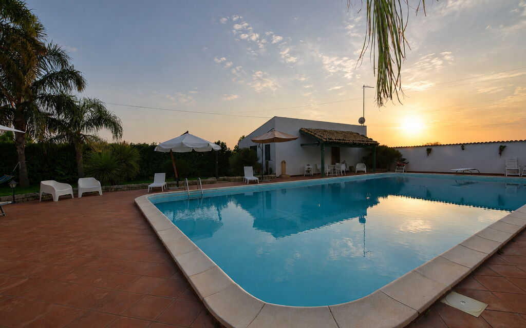 Villa Cigno Reale: Autumn, Pool, Spring, Summer