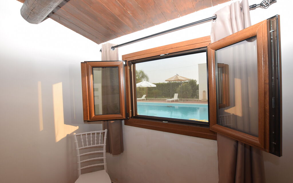Villa Cigno Reale: Autumn, Bedroom, Pool, Spring, Summer
