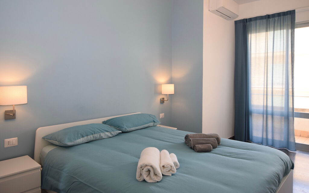 La Casa di Luigi: Autumn, Bedroom, Spring, Summer
