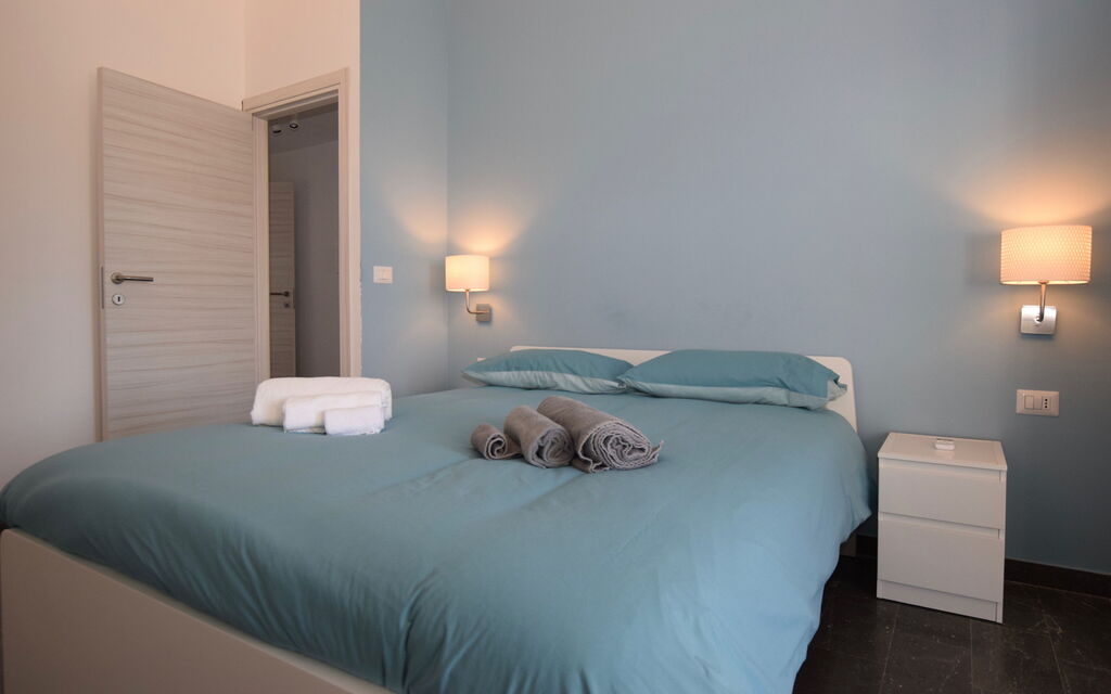 La Casa di Luigi: Autumn, Bedroom, Spring, Summer