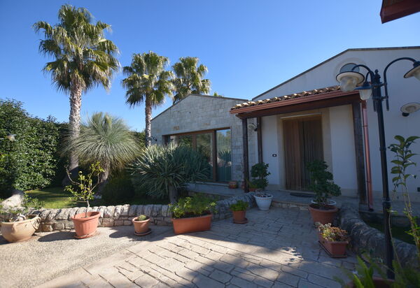 Villa Monaco: Autunno, Balcone / Terrazza / Patio, Estate, Giardino, Primavera