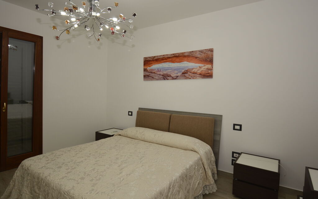 Villa Monaco: Autumn, Bedroom, Spring, Summer