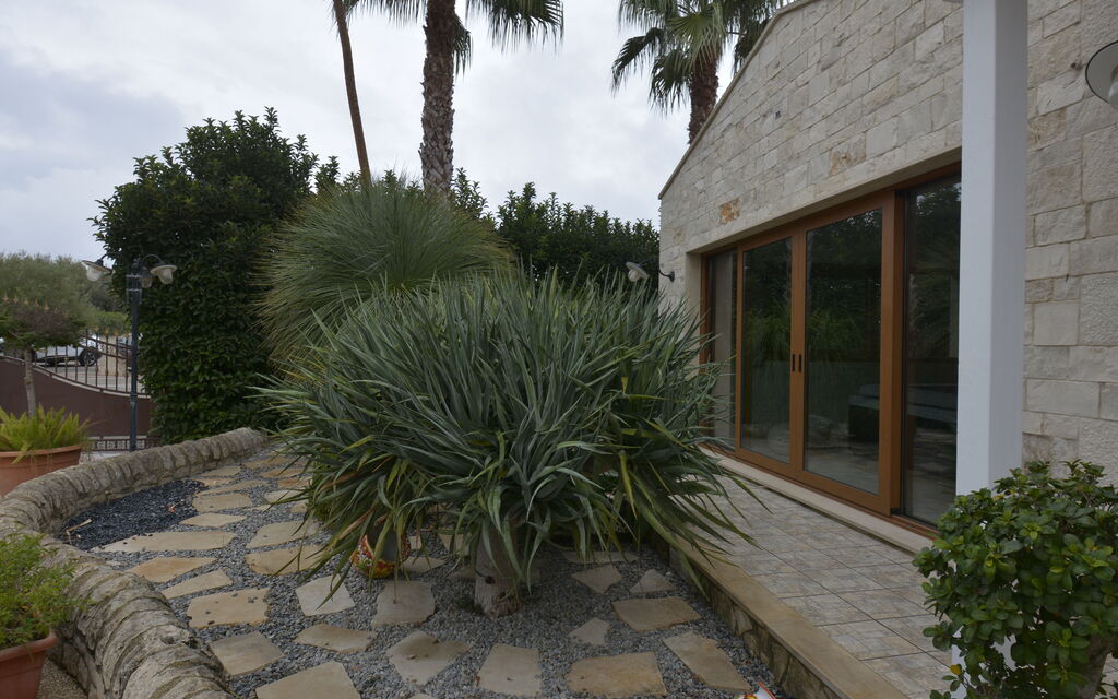 Villa Monaco: Autumn, Balcony / Terrace / Patio, Garden, Spring, Summer