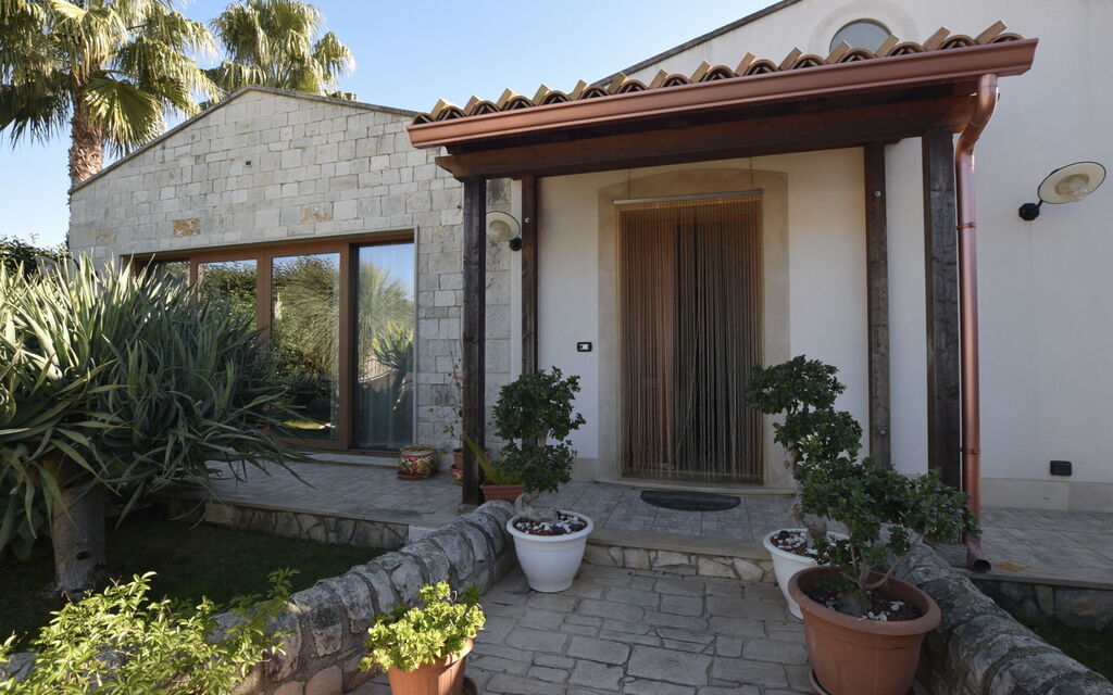 Villa Monaco: Autumn, Balcony / Terrace / Patio, Garden, Spring, Summer
