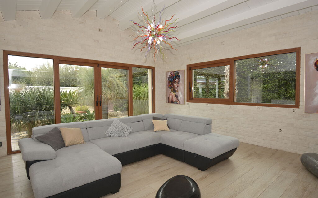 Villa Monaco: Autumn, Living Room, Spring, Summer