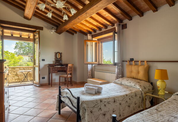Villa Daluma, Private Pool in Todi: Autunno, Camera da letto, Estate, Primavera