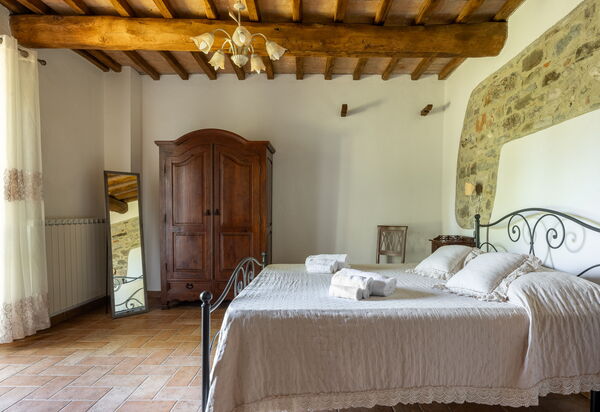 Villa Daluma, Private Pool in Todi: Autunno, Camera da letto, Estate, Primavera