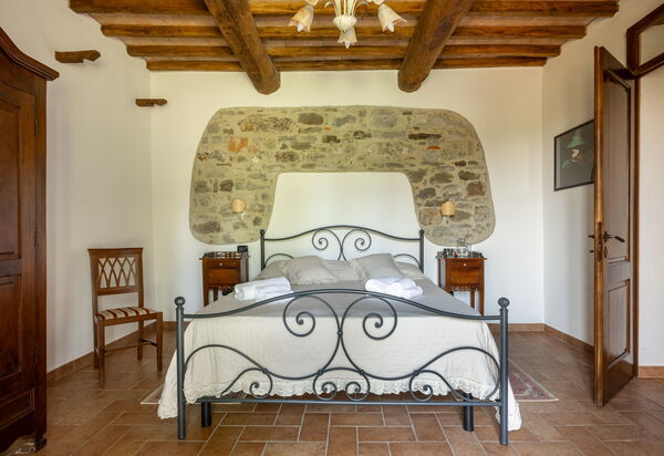 Villa Daluma, Private Pool in Todi: Autunno, Camera da letto, Estate, Primavera