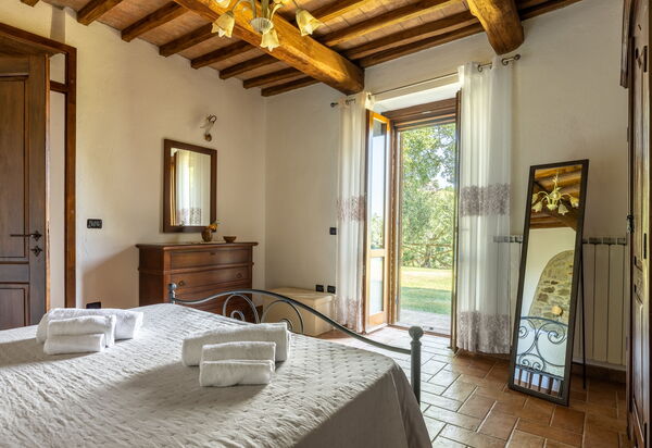 Villa Daluma, Private Pool in Todi: Autunno, Camera da letto, Estate, Primavera