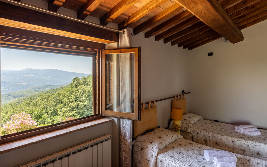 Villa Daluma, Private Pool in Todi: Autunno, Camera da letto, Estate, Primavera